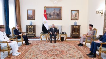  الرئيس عبدالفتاح السيسي ووزير القوات المسلحة الفرنسي لوكورن