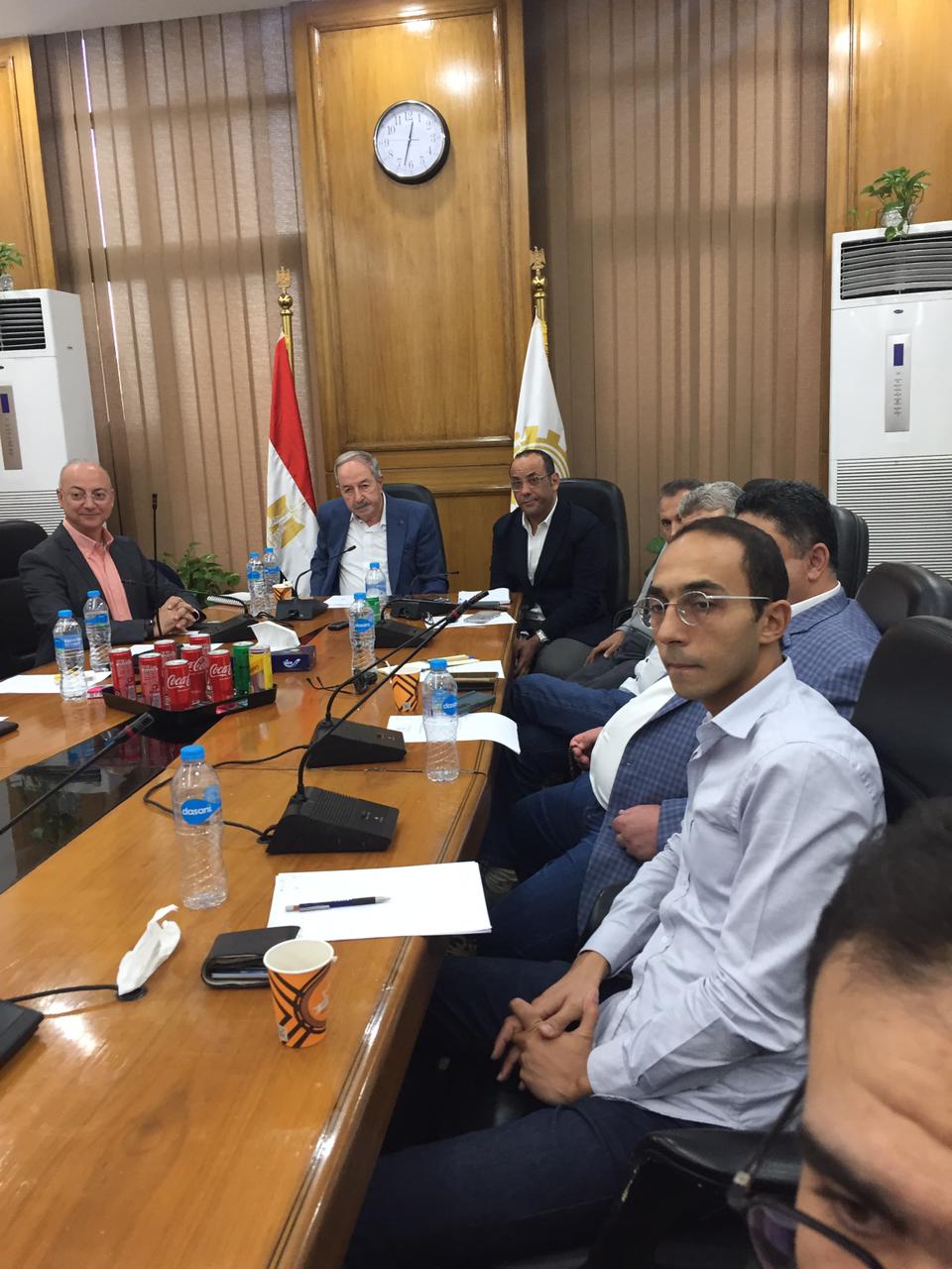 صورة من اجتماع شعبة صناعة الحلوى