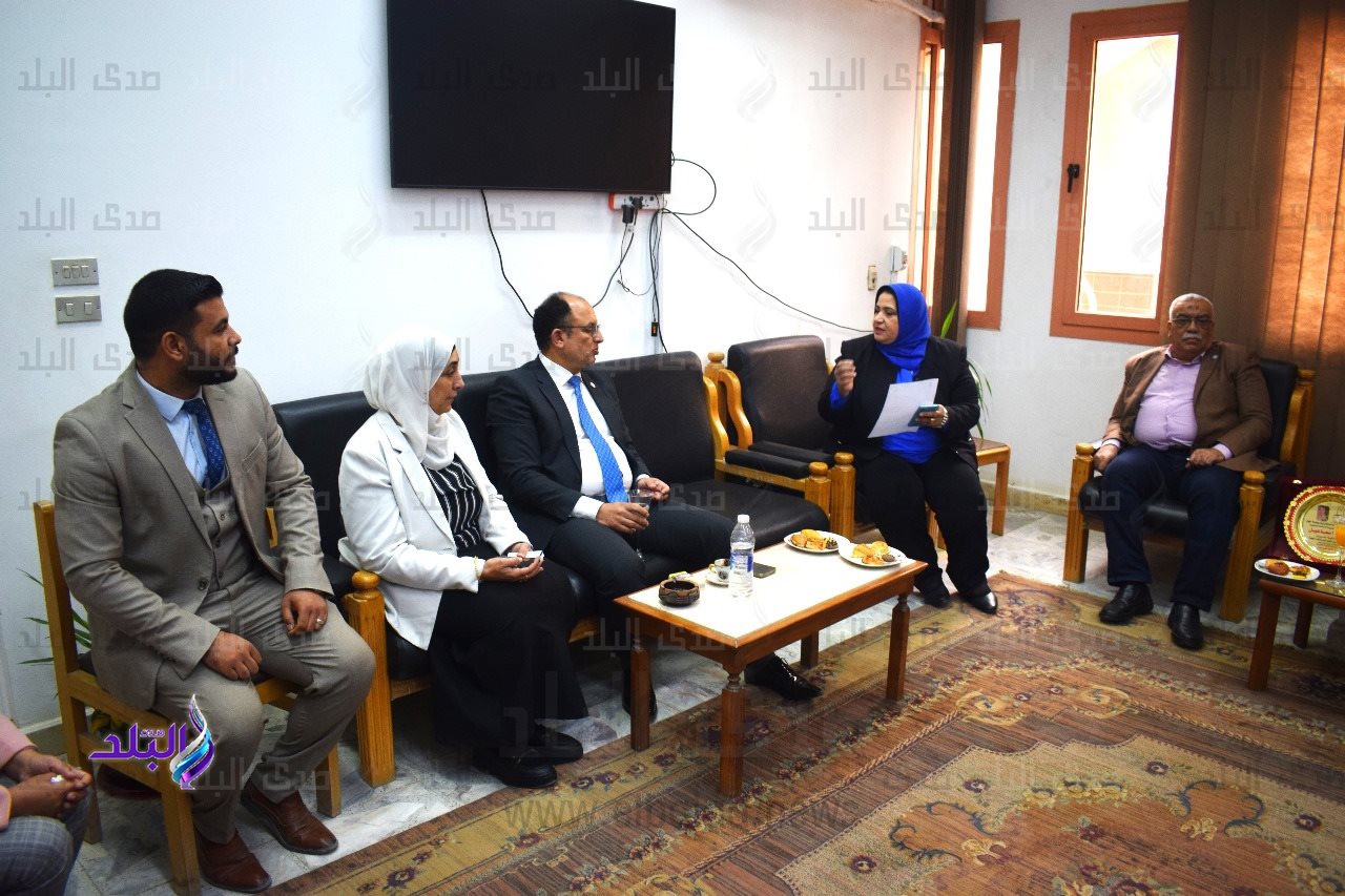 رئيس جامعة حلوان يتفقد كلية التمريض 