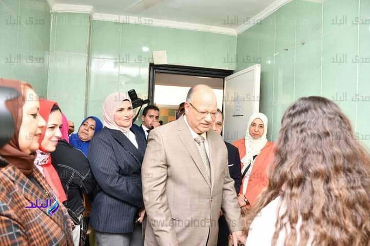 محافظ القاهرة يفتتح القافلة التنموية الشاملة التي أطلقتها كلية البنات جامعة عين شمس3