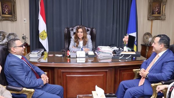 محافظ دمياط تبحث مع ممثلي مكتب مفوضية شئون اللاجئين 
