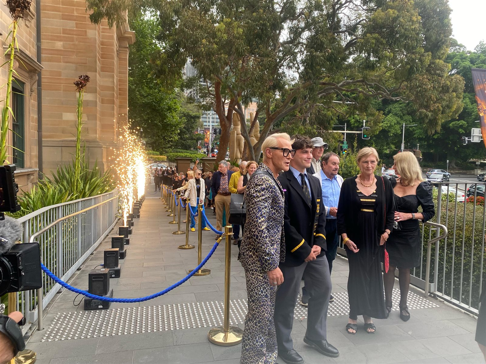 توافد الزائرين على معرض رمسيس وذهب الفراعنة 