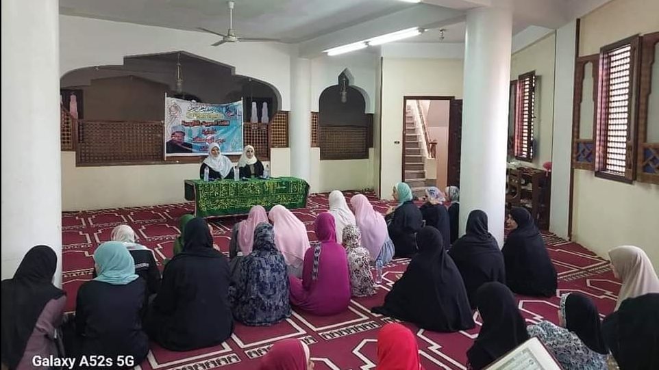 جانب من القافلة جانب من القافلة