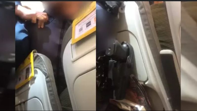 "أحب الله"  ..هبوط طارئ لطائرة في روما  والسبب راكب مصري 