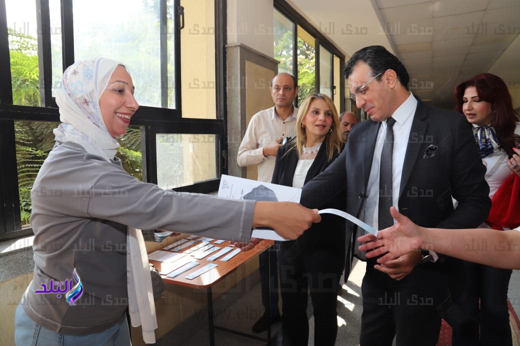 فعاليات ندوة صحتك تهمنا بكلية الاداب 