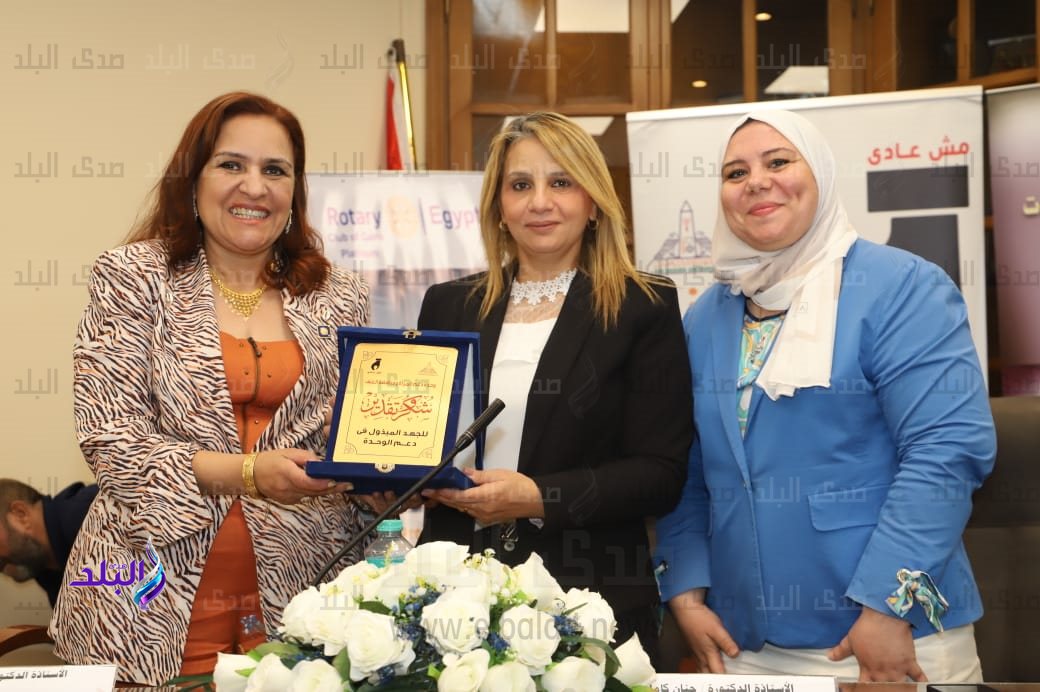 فعاليات ندوة صحتك تهمنا بكلية الاداب 