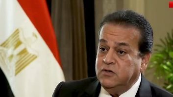 د. خالد عبدالغفار من المقابلة