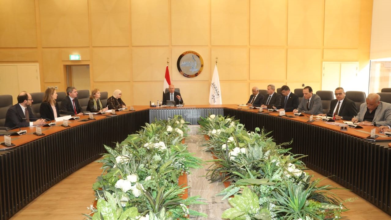 لقاء اليوم