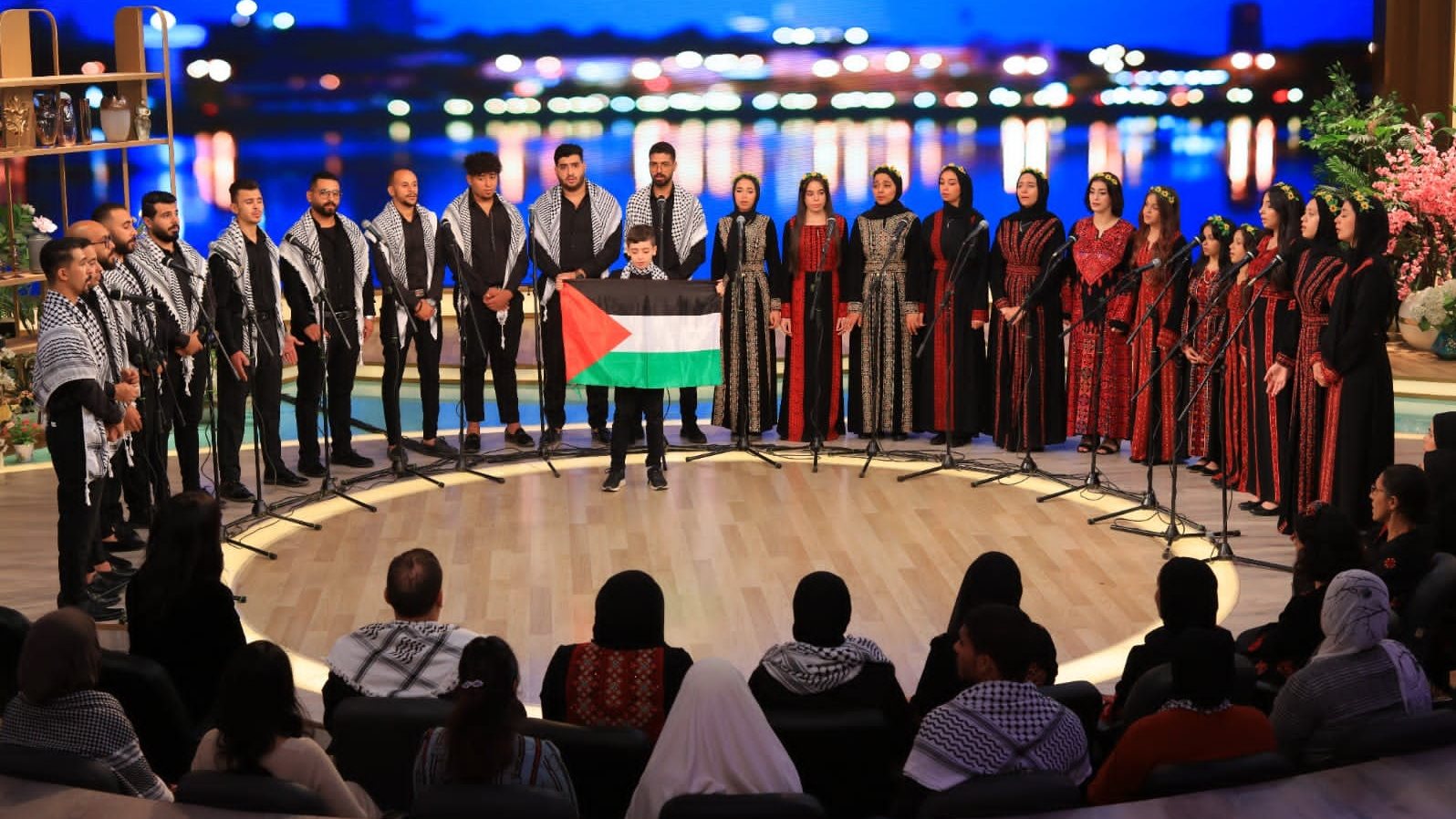 كورال عباد الشمس الفلسطيني 