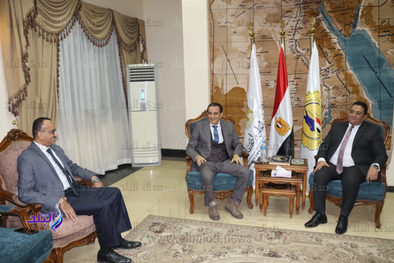 طارق علام فى لقاء مفتوح فى حب الوطن بمعهد إعداد القادة