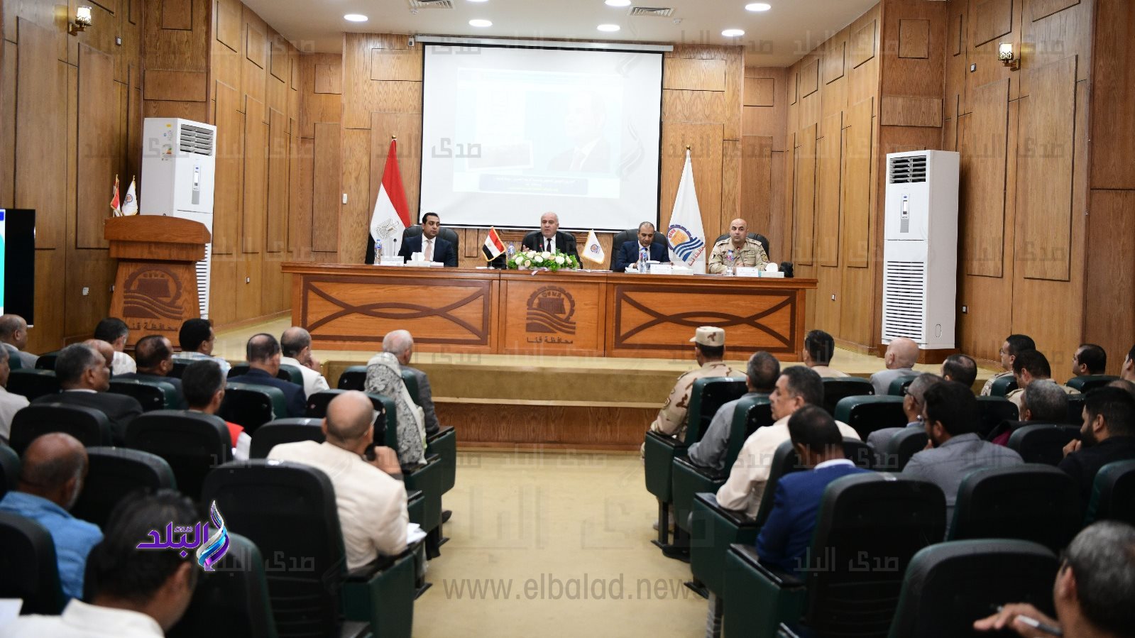 اجتماع مشروعات حياة كريمة بقنا 