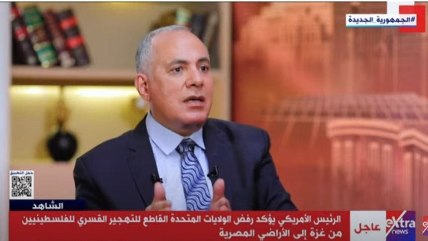 وزير الري السابق