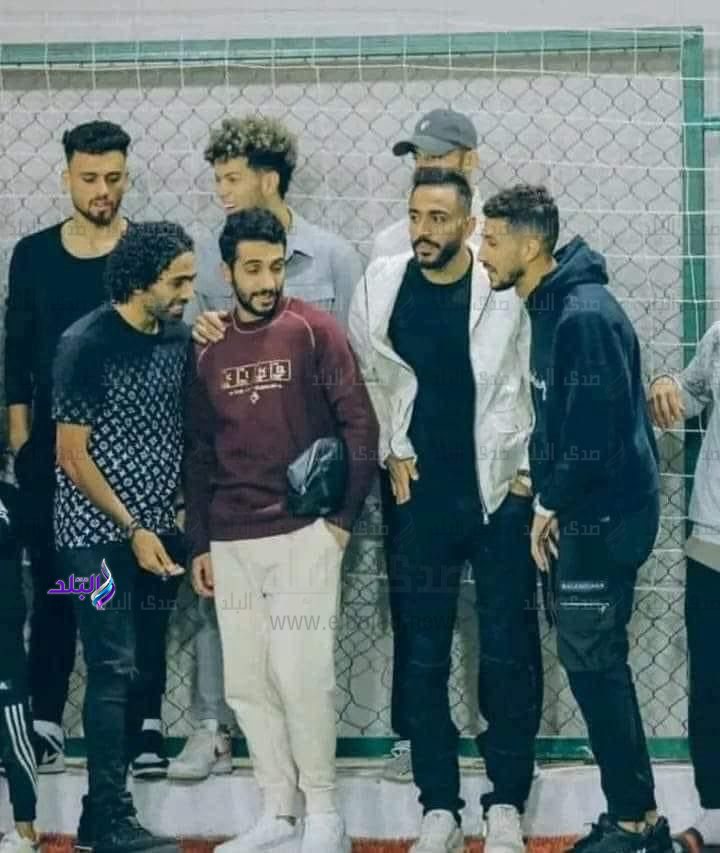 فتوح مع لاعبي الاهلي