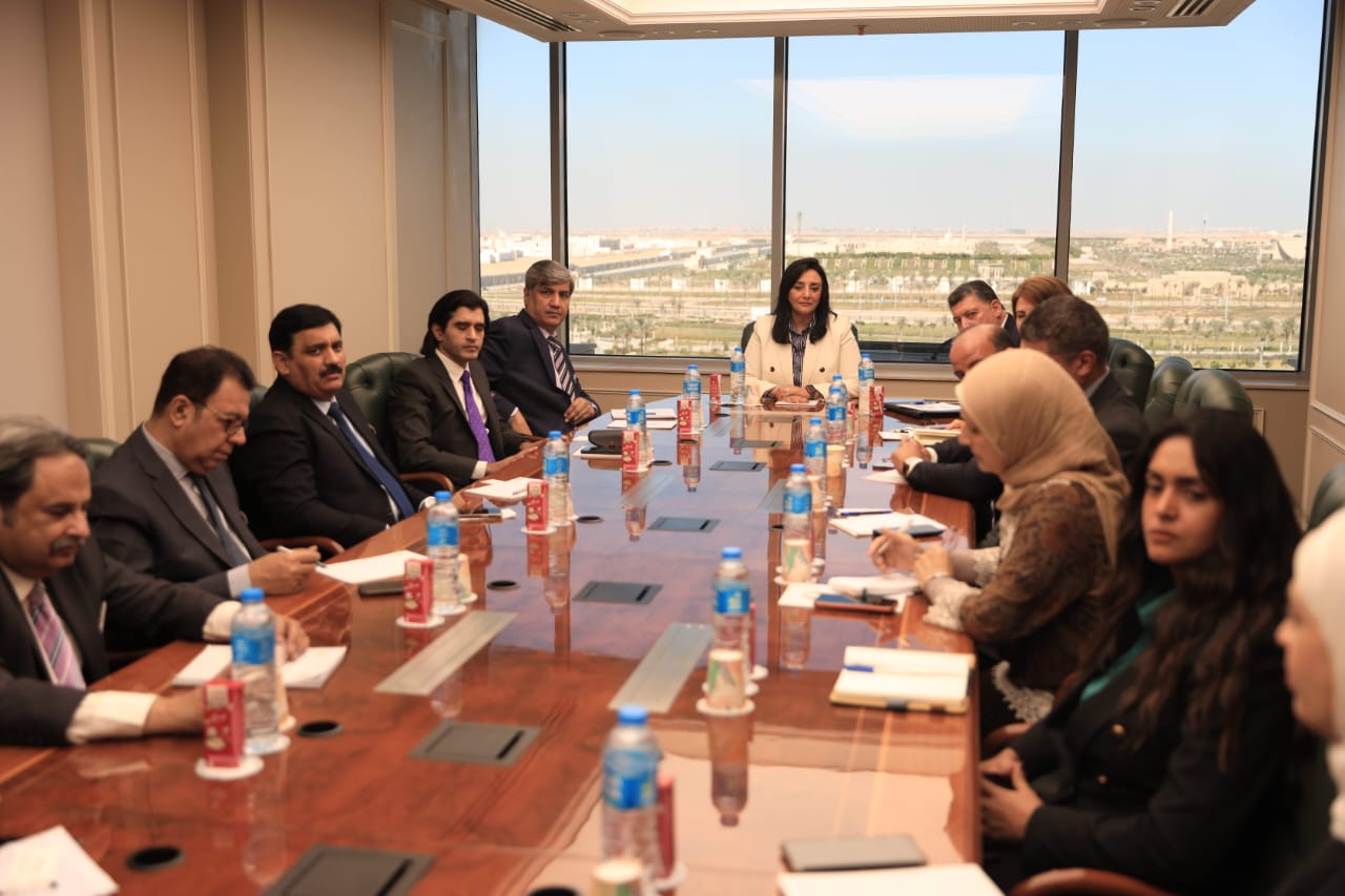 غادة شلبى نائب وزير السياحة والآثار 