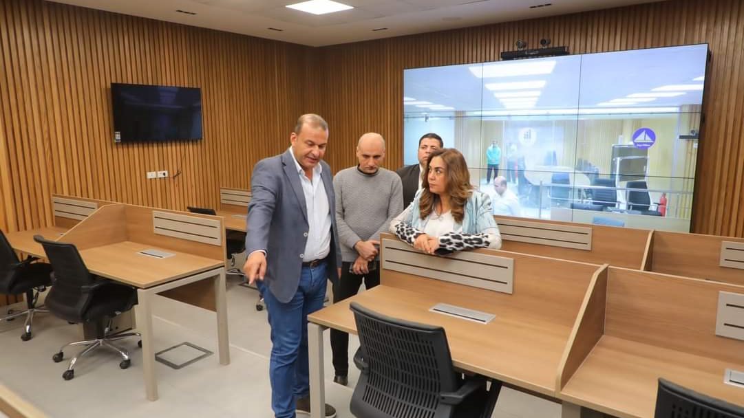 محافظ دمياط خلال تفقد المركز