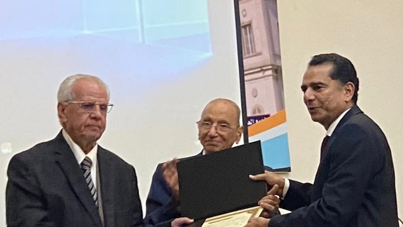 الدكتور أبو الفضل بدران خلال حفل تسلم العضوية