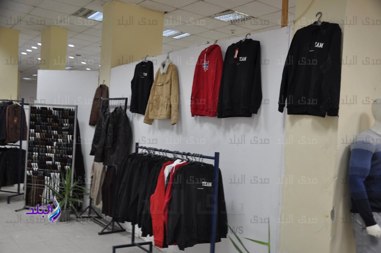 جامعة حلوان تنظم المعرض الخيرى لطلاب الجامعة بالتعاون مع بنك الكساء المصري