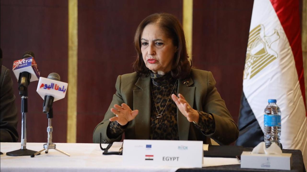 السفيرة نائلة جبر رئيس اللجنة الوطنية 