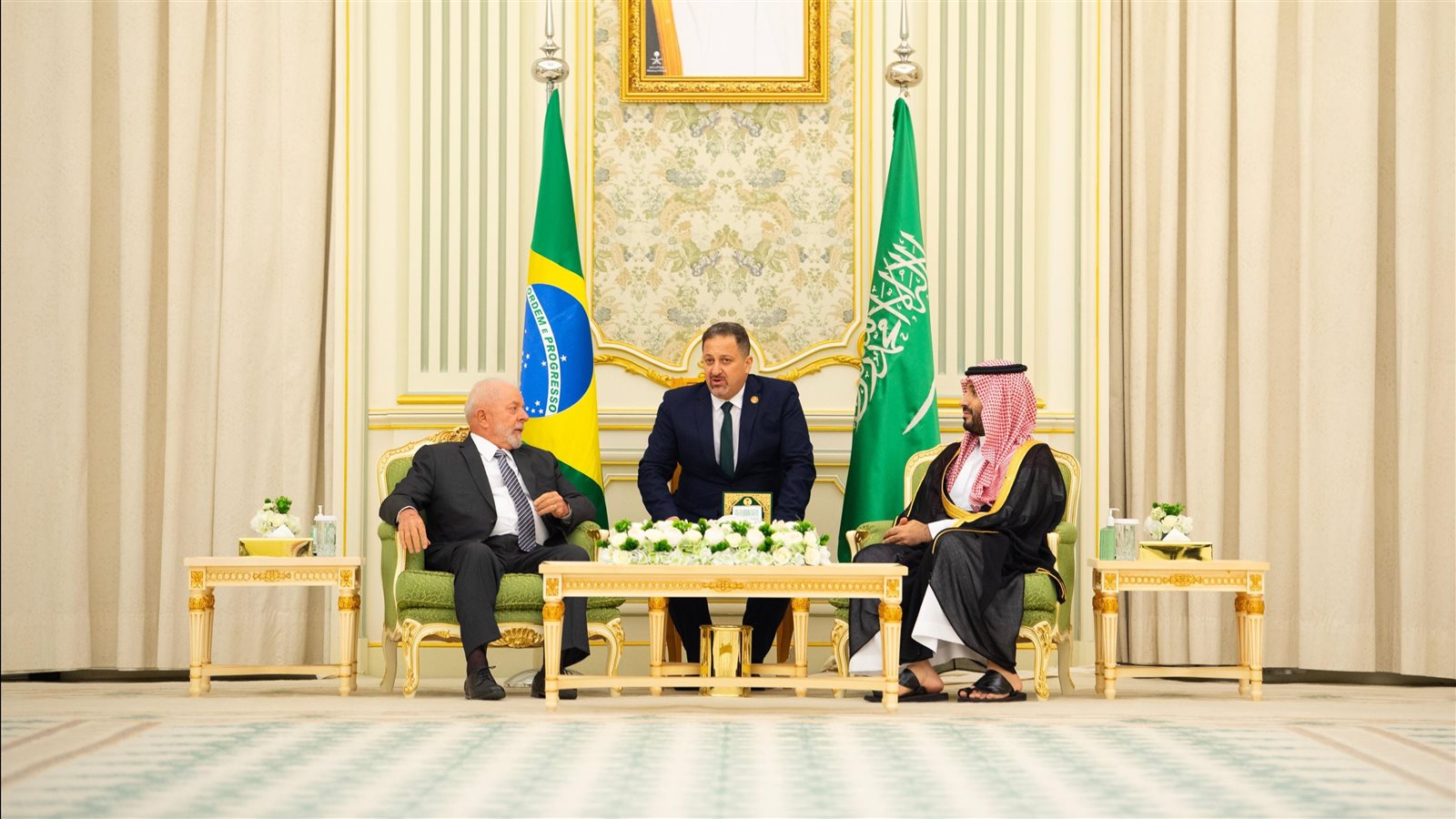 ولي العهد السعودي يستقبل رئيس جمهورية البرازيل 