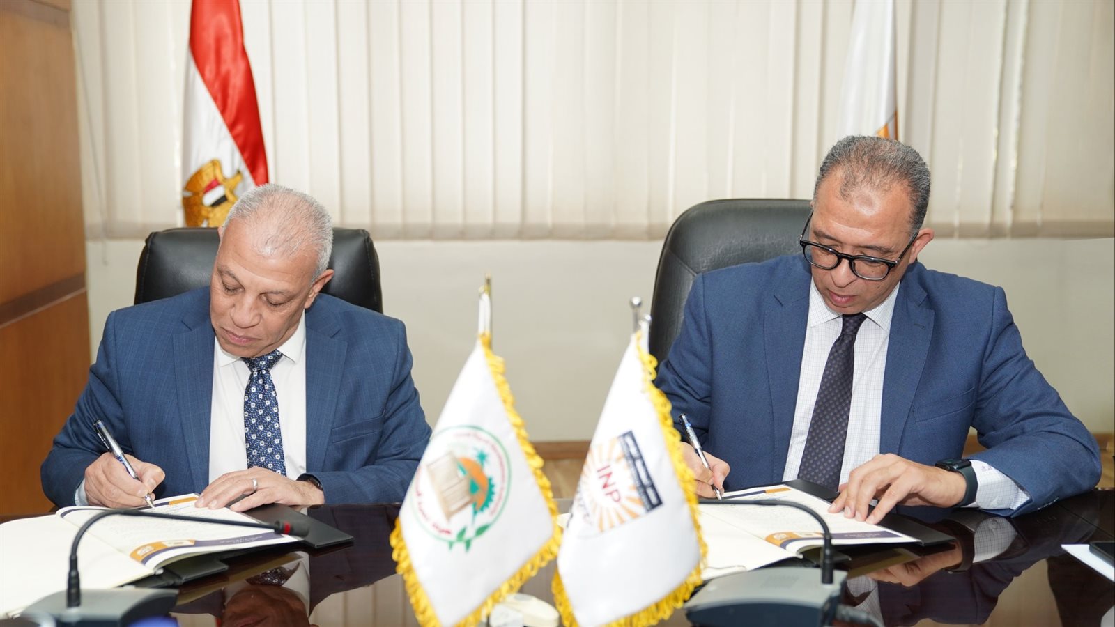خلال توقيع البروتوكول