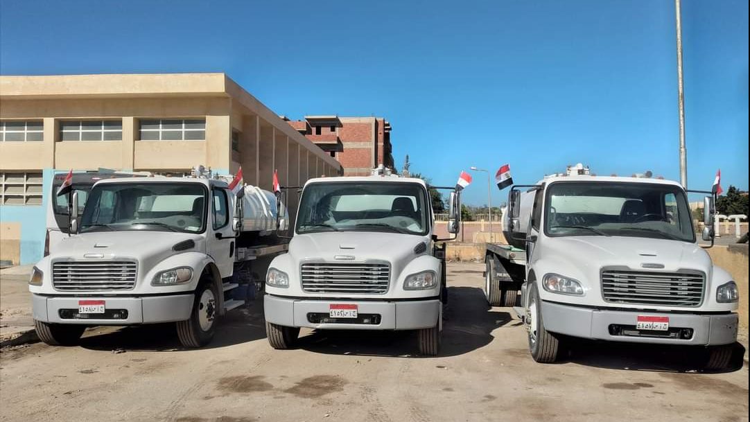 اصطفاف سيارة شركة مياه الشرب لموسم الستاء