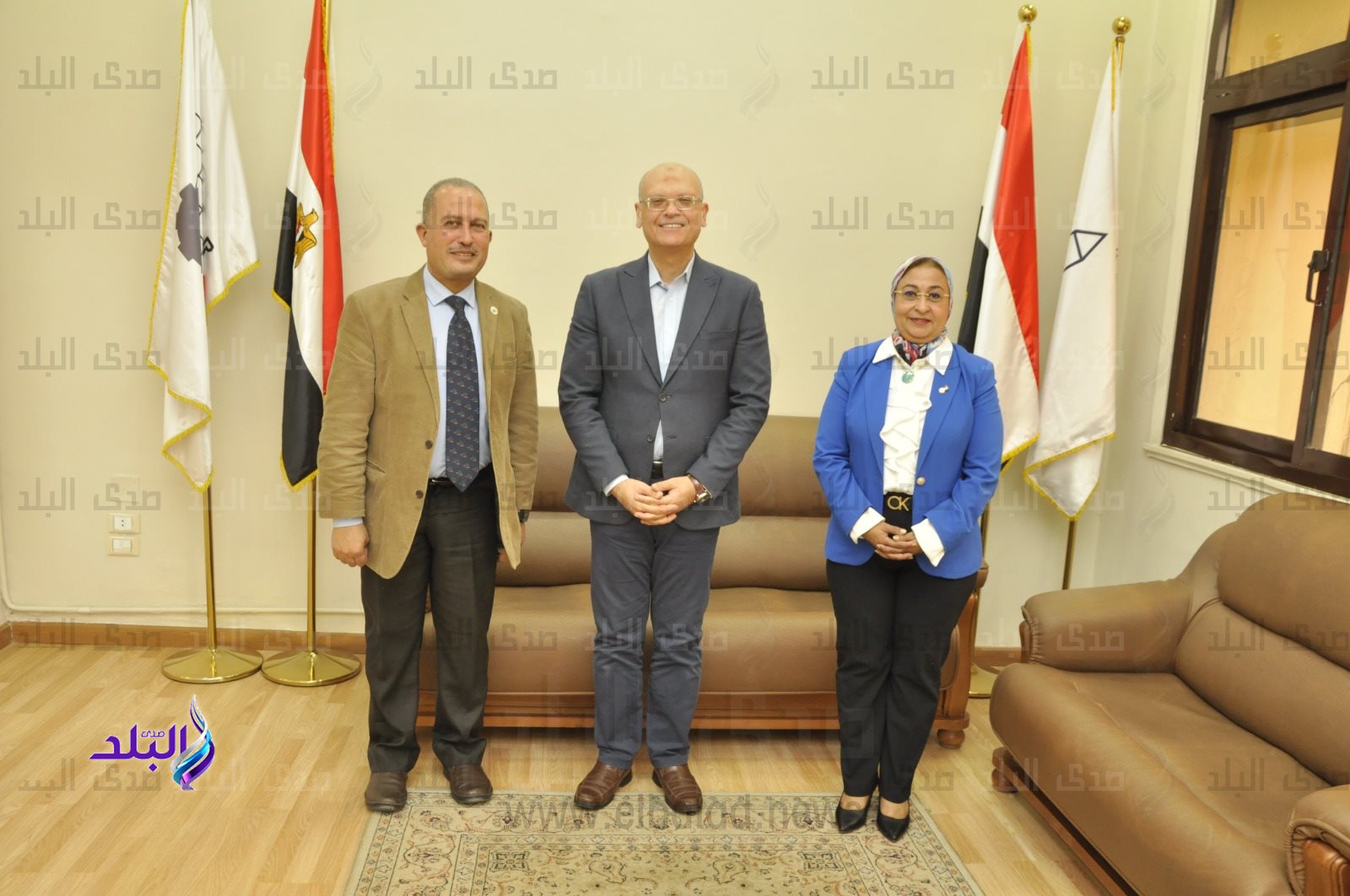 مكتب الجوائز بجامعة عين شمس يواصل زياراته التوعوية والدعم الفني  والتعريف بالجوائز وشروطها بكلية التجارة6