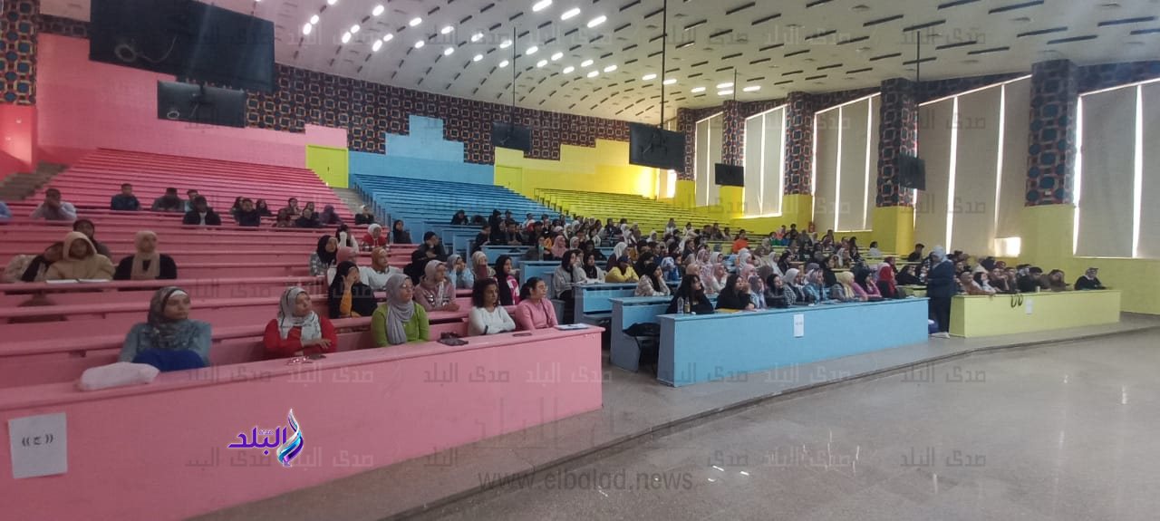 ورشة عمل مجانية عن الإرشاد الأسري بآداب عين شمس1