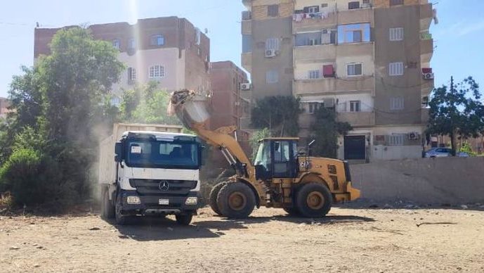  وحدة نظافة وتجميل المتنزهات السياحية بأسوان