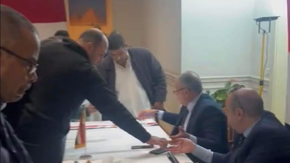 المصريون باليونان يواصلون التصويت في انتخابات الرئاسة