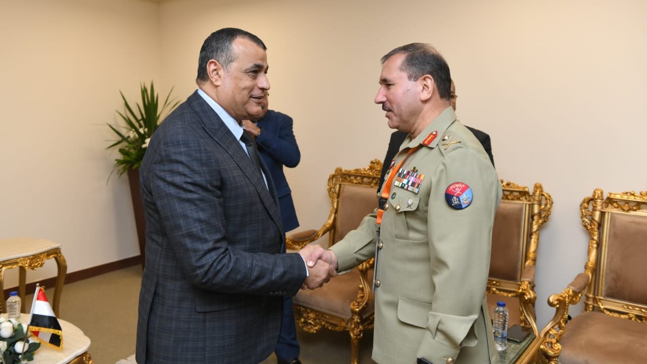"وزير الإنتاج الحربي" يستقبل رئيس شركة الصناعات الثقيلة
