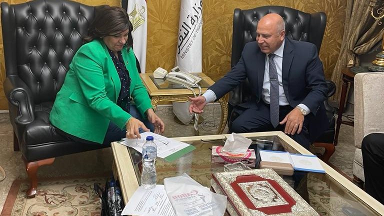 الفريق مهندس كامل الوزير ، وزير النقل والنائبة ايفلين متى