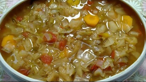 شوربة الكرنب باللحم 