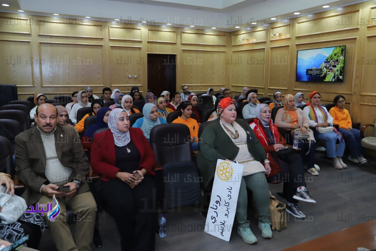 ندوة بكلية الصيدلة جامعة عين شمس1