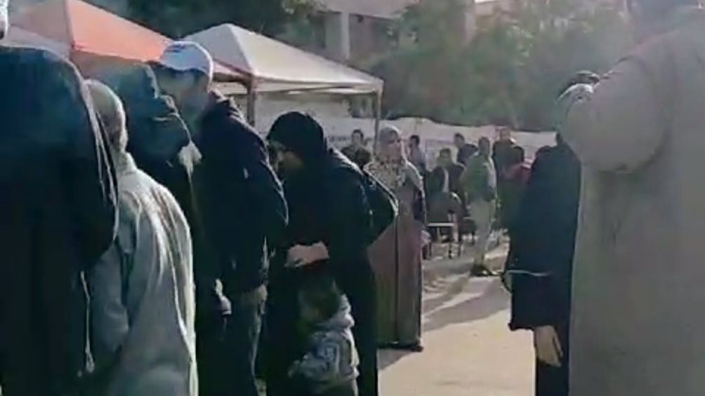 الناخبين أمام مقار الانتخابات في طرة 