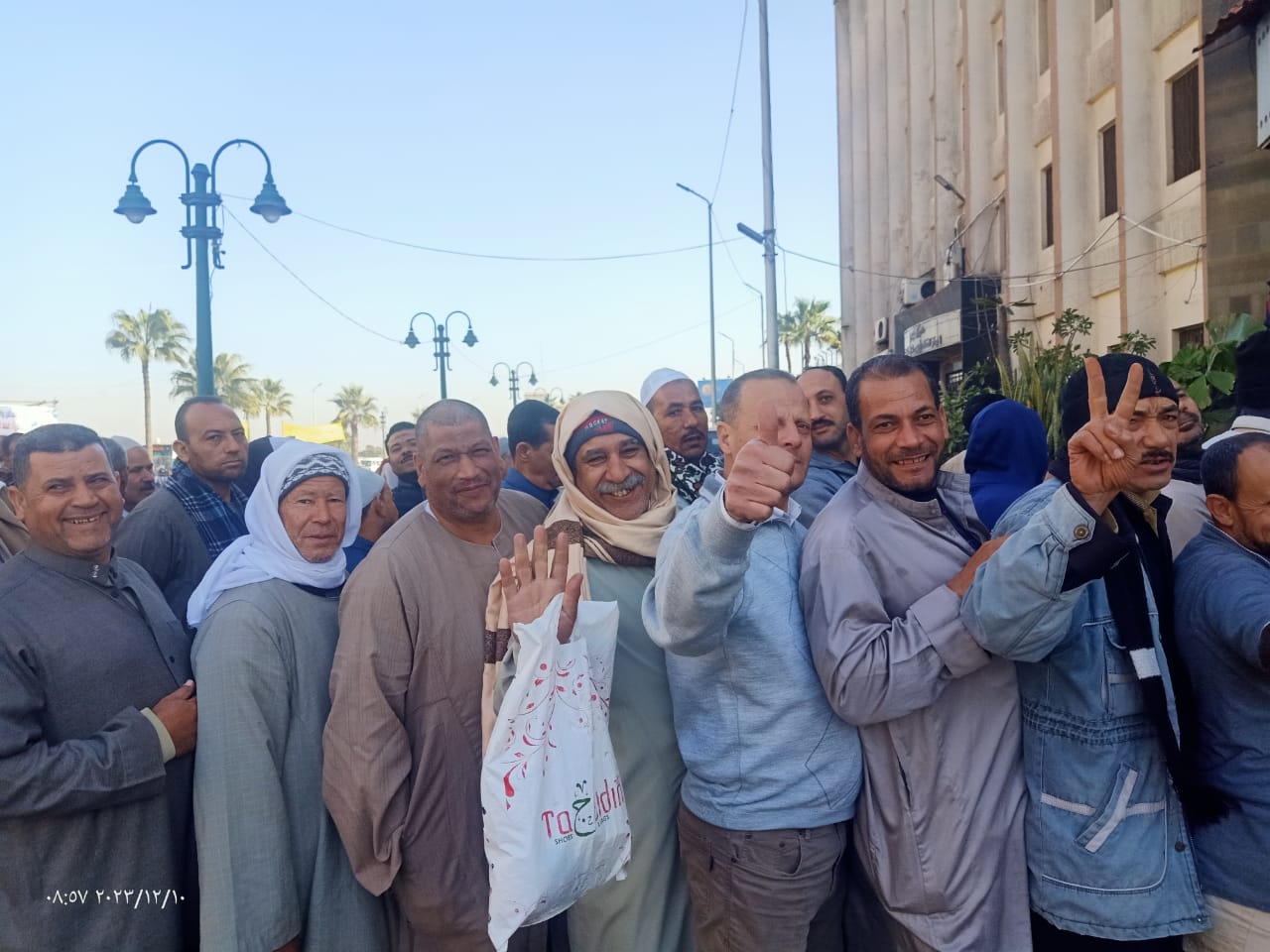 احتشاد الإسكندرانية أمام لجان الانتخابات