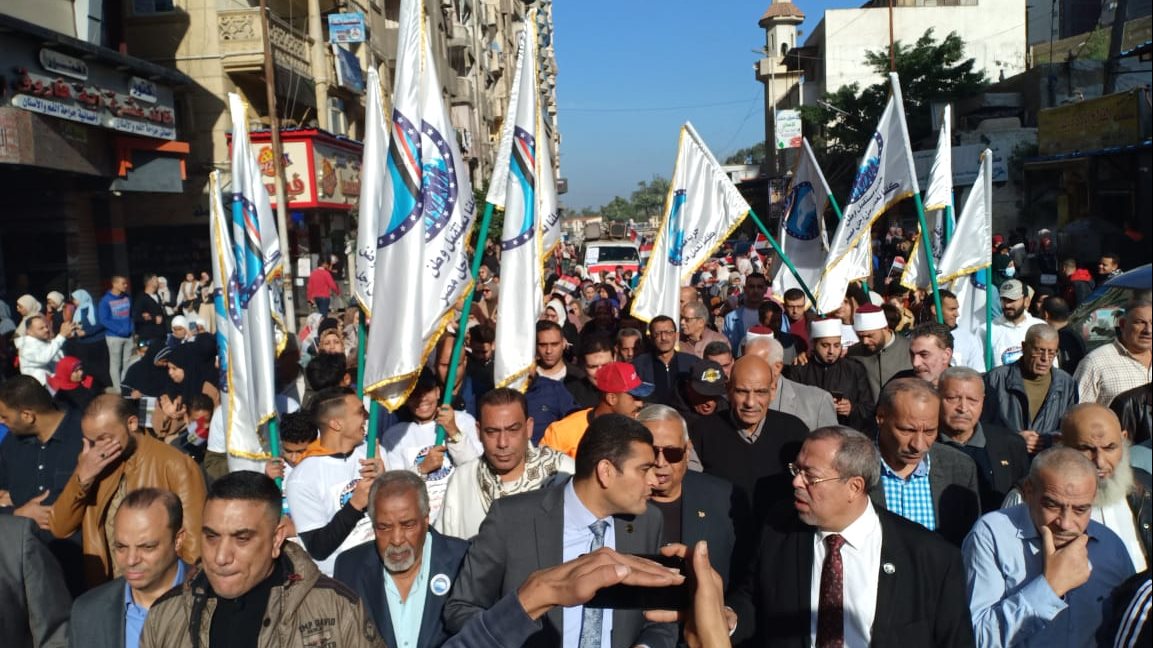 مسيرة حاشدة لحث المواطنين على المشاركة في الانتخابات