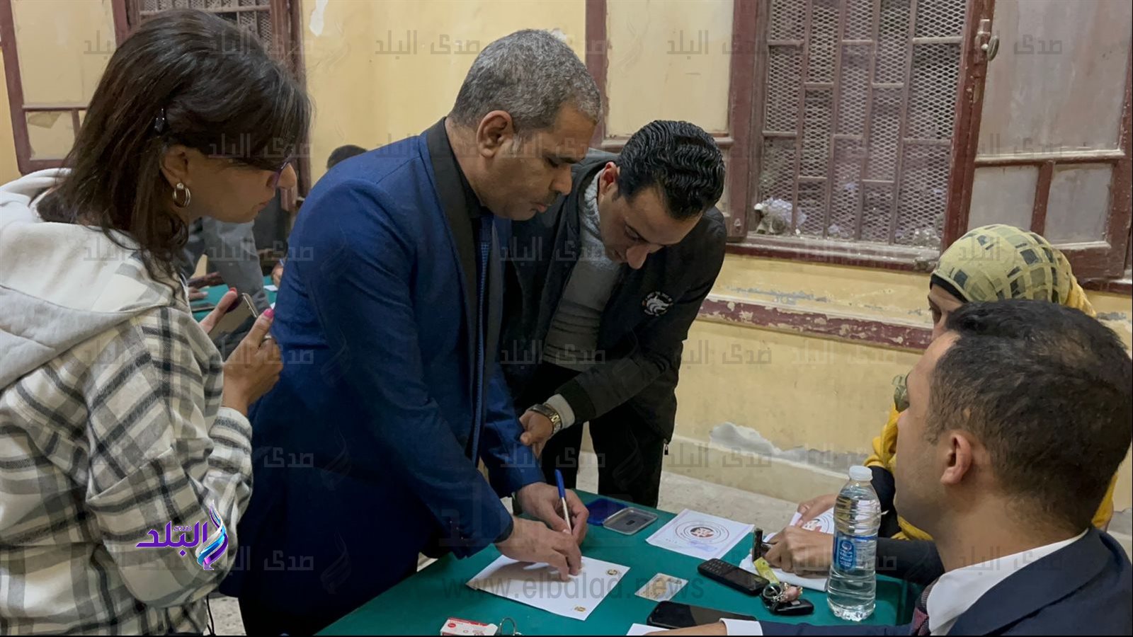 مينا كوتيه، خلال التصويت في الانتخابات 