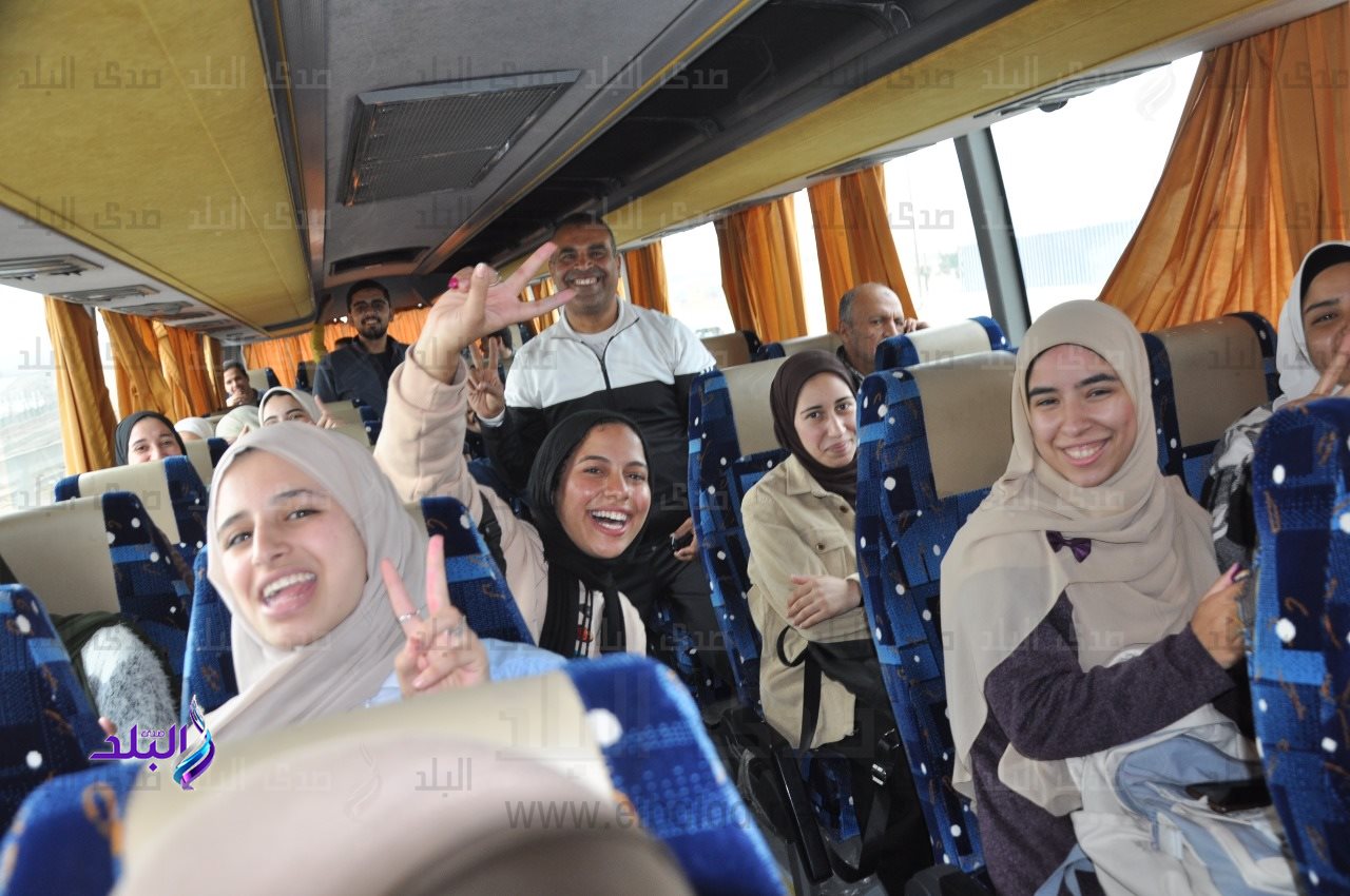 طلاب وطالبات المدن الجامعية بجامعة حلوان