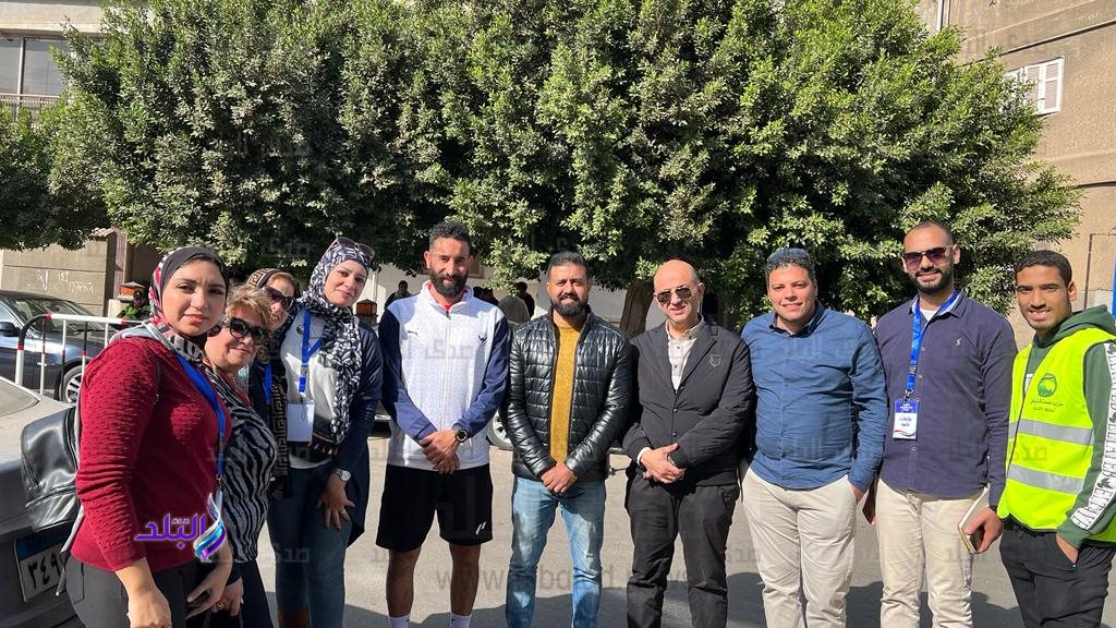 رئيس نادى النصر ومعاونيه يدلوا بصوتهم الانتخابى1