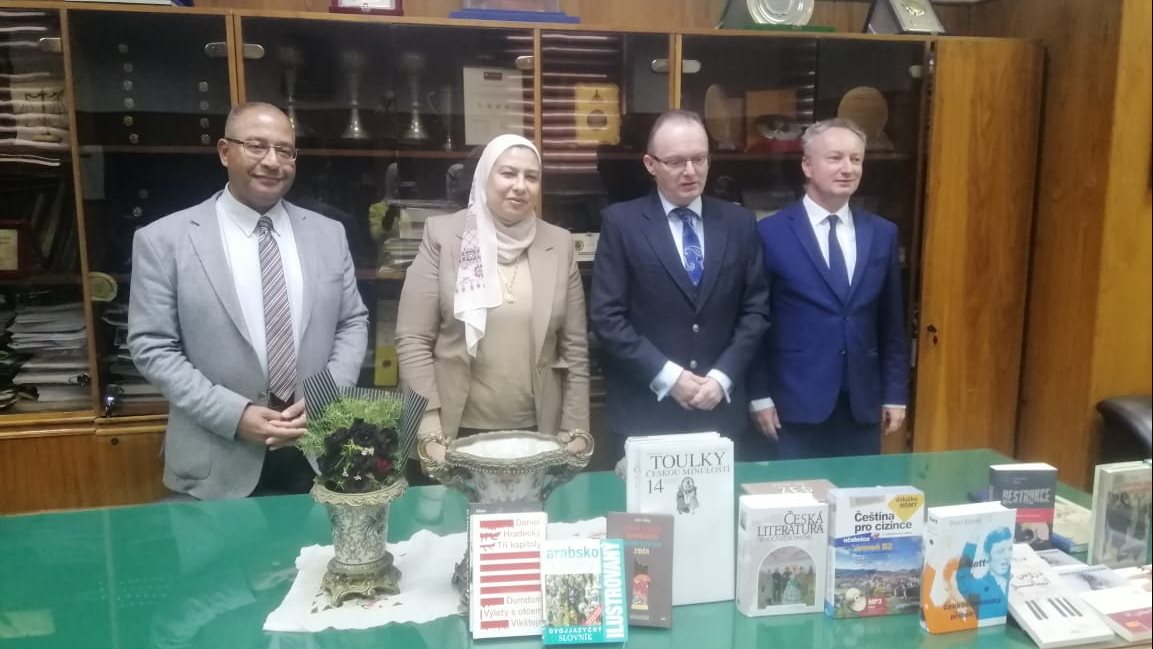 السن عين شمس 