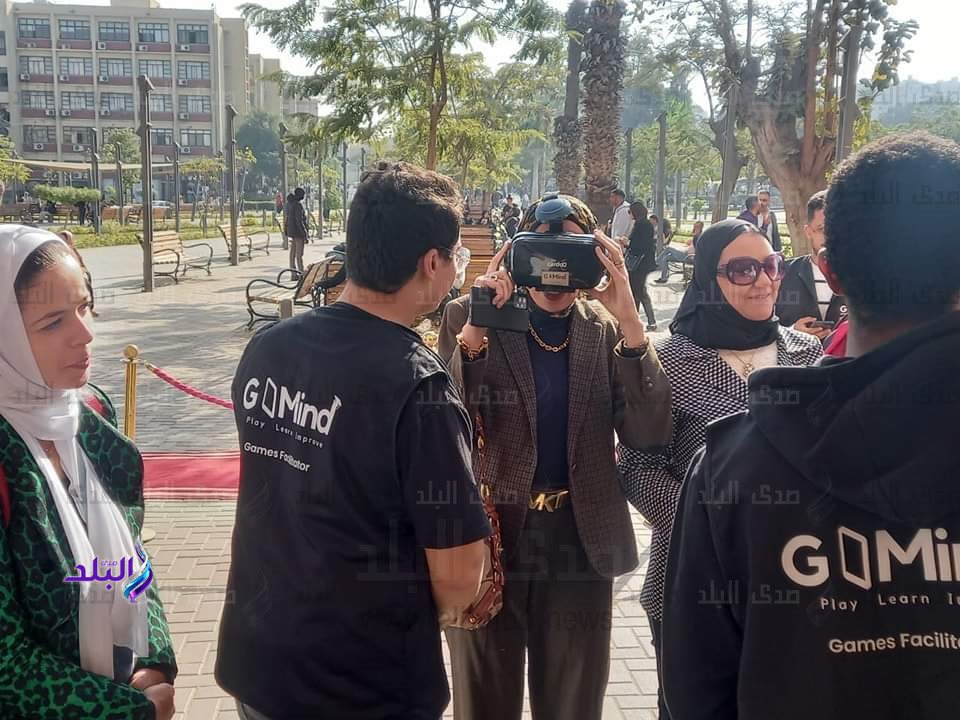 ورشة عمل تطبيقية عن تجربة المستخدم للواقع الافتراضي بجامعة عين شمس 