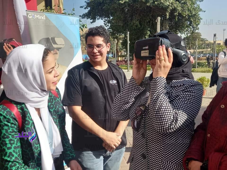 ورشة عمل تطبيقية عن تجربة المستخدم للواقع الافتراضي بجامعة عين شمس 