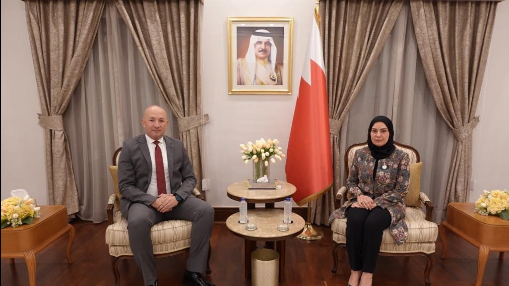 سفيرة البحرين وأمين رئاسة الجمهورية 