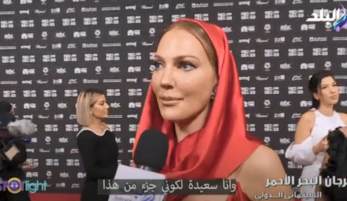 الفنانة التركية مريم أوزرلى