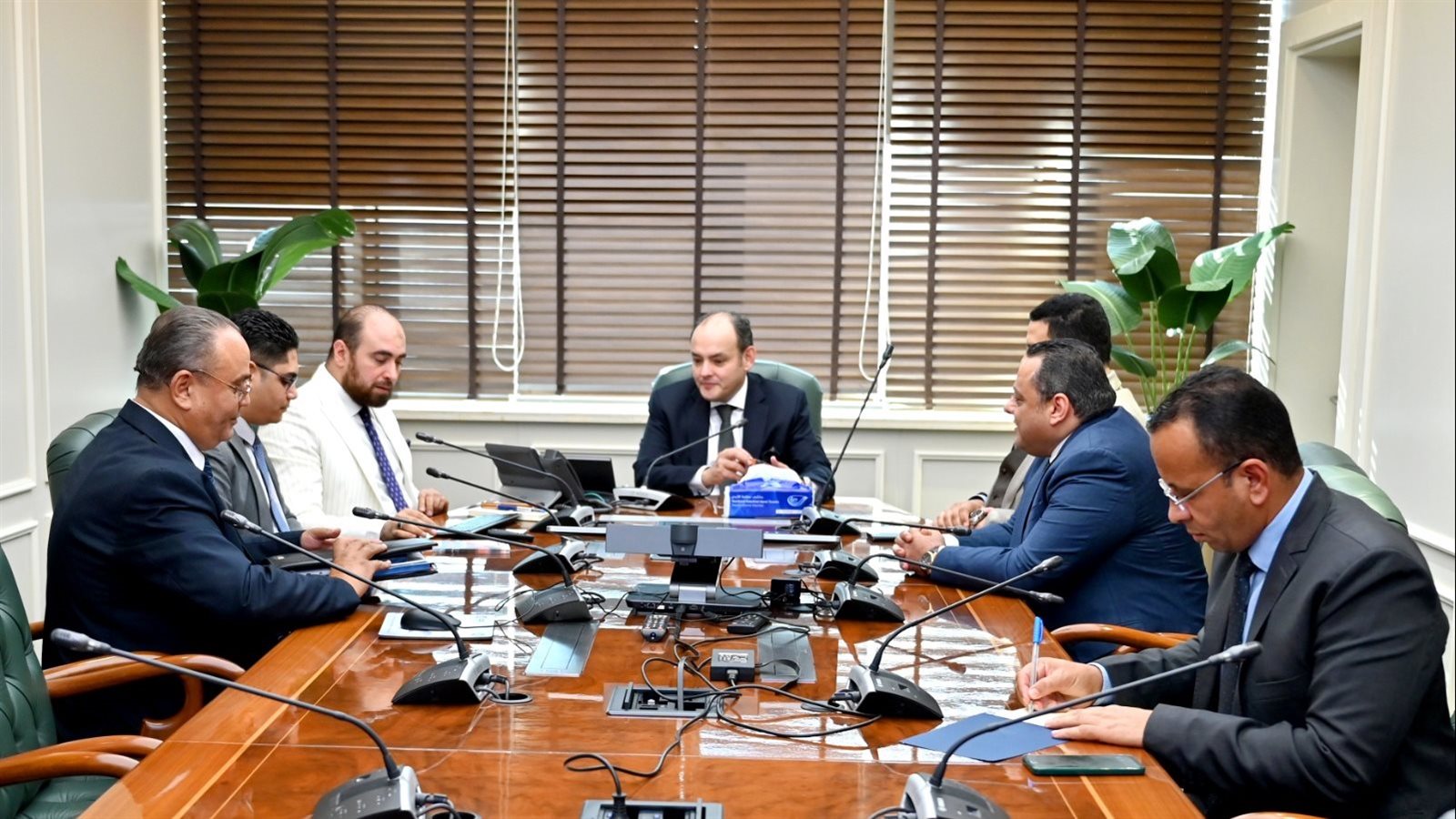 خلال الاجتماع 