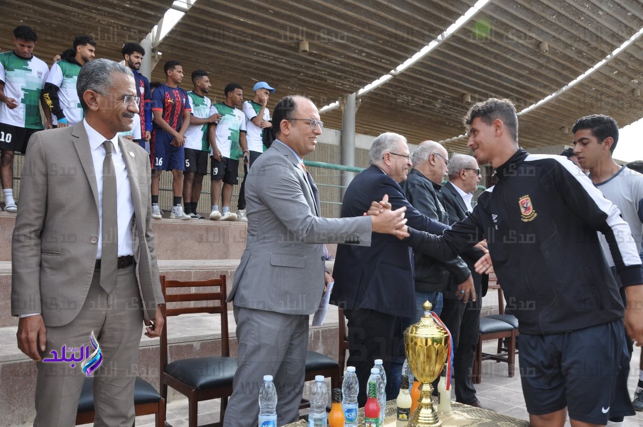 كلية التجارة وإدارة الأعمال تحرز المركز الأول في بطولة كرة القدم بكليات جامعة حلوان1