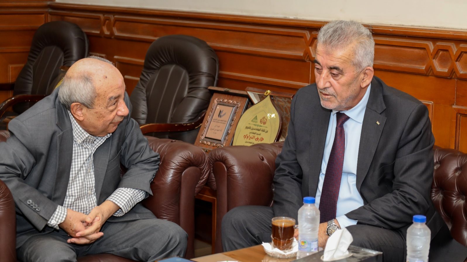 نقيب المهندسين والوزير الفلسطيني 