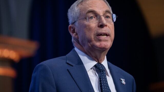 السفير الإسرائيلي لدى أمريكا