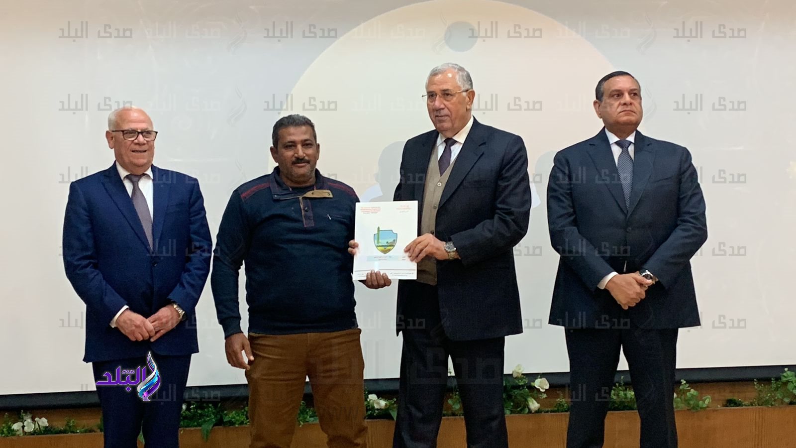 محافظ بوسعيد ..الدولة المصرية حريصة على تقديم كافة الدعم 