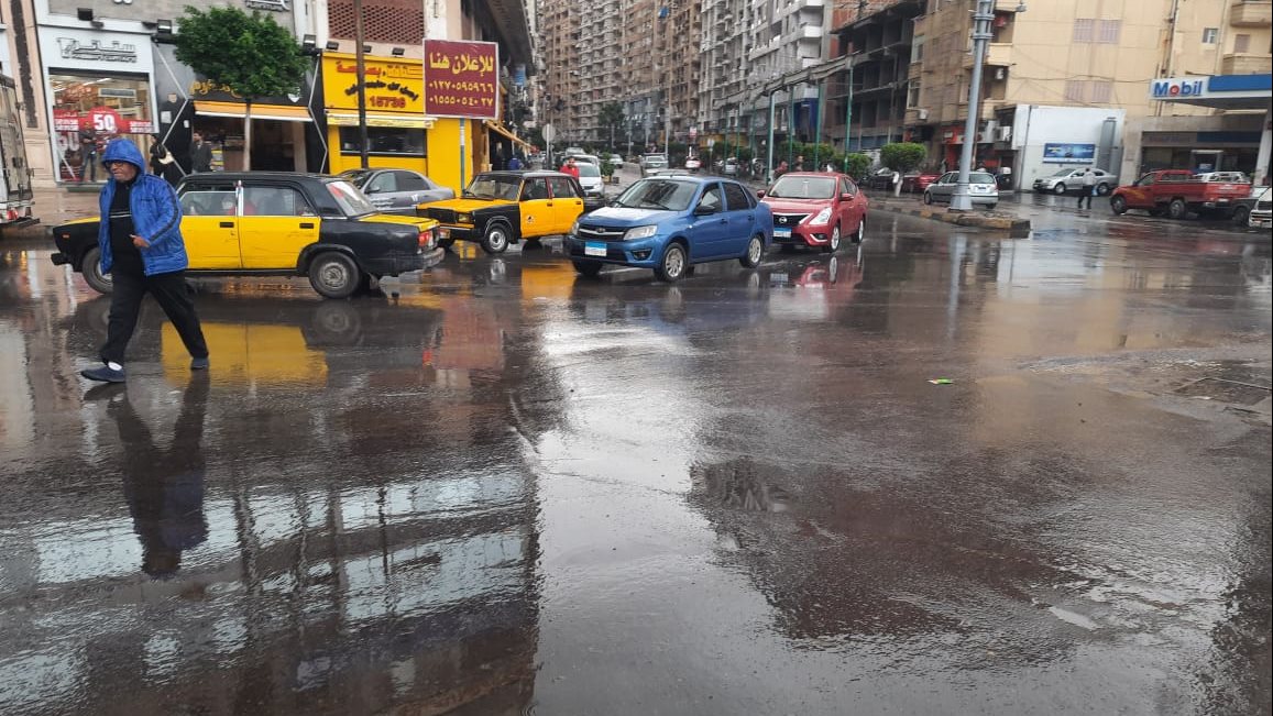 سقوط أمطار غزيرة بالإسكندرية